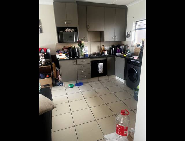1 bed property to rent in BARBEQUE DOWNS